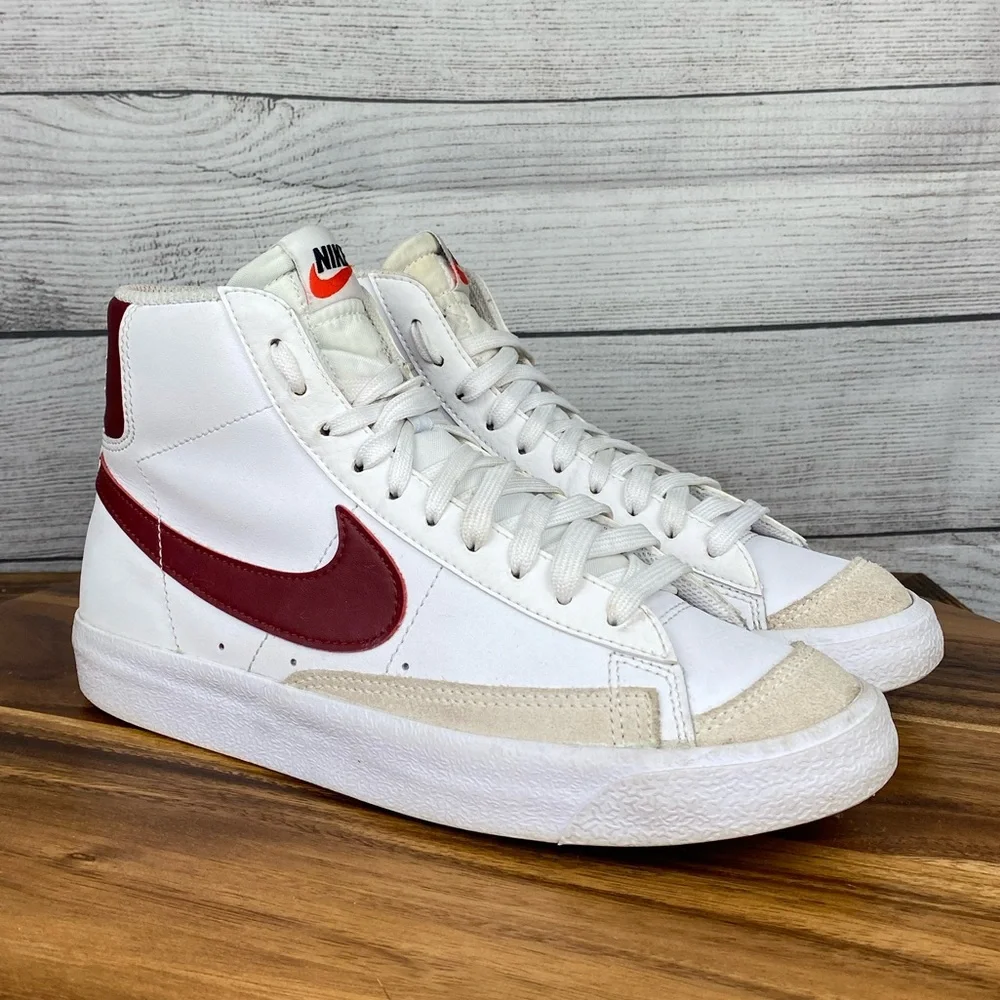 Nike Blazer Mid 77 White Team Red Burgundy Sneaker DA4086-102 Women’s Size 7.5